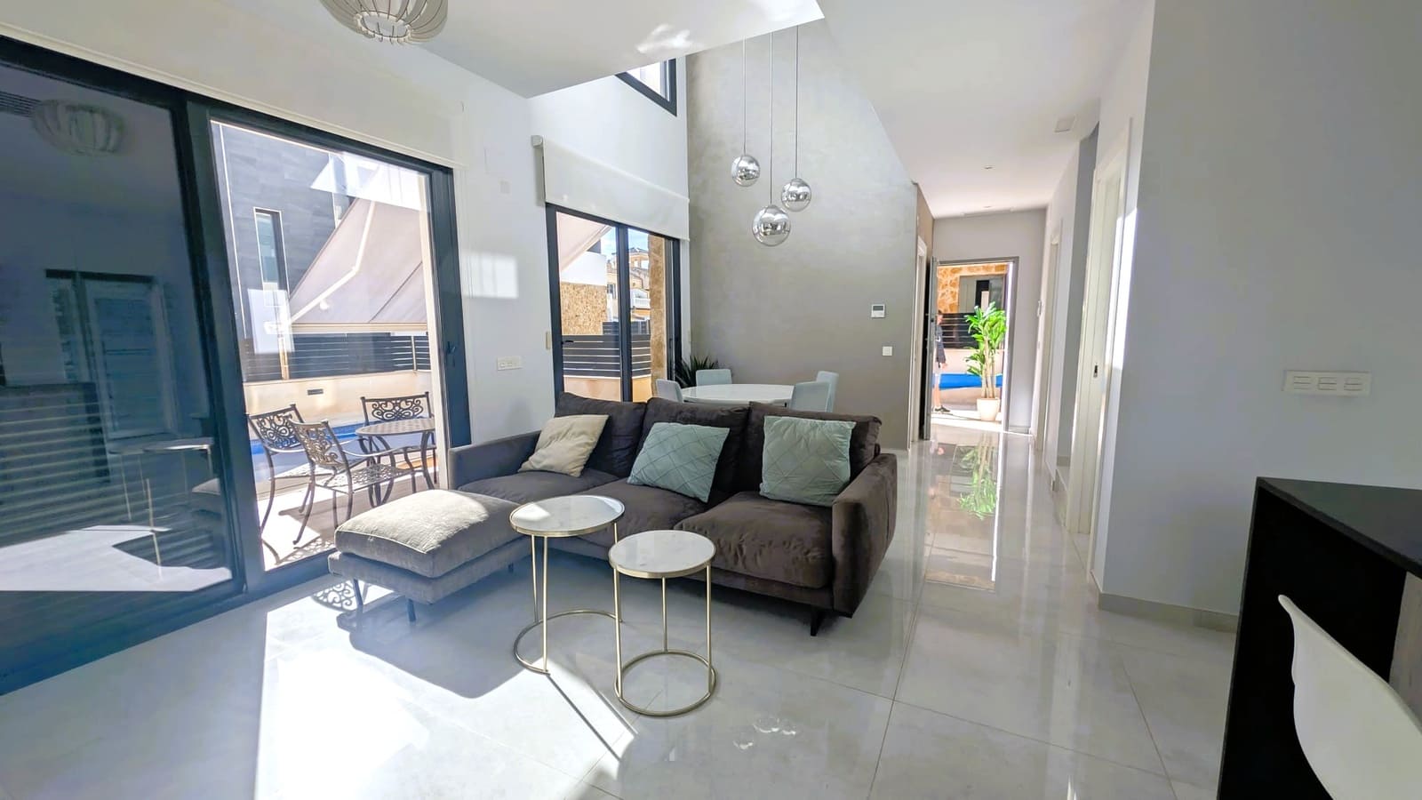 4 makuuhuone Huvila myytävänä paikassa Cabo Roig mukana uima-altaan 
autotalli - 529 950 € (Ref: 9614590)