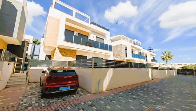 4 makuuhuone Huvila myytävänä paikassa Cabo Roig, Orihuela mukana uima-altaan 
autotalli - 529 950 € (Ref: 9614590)