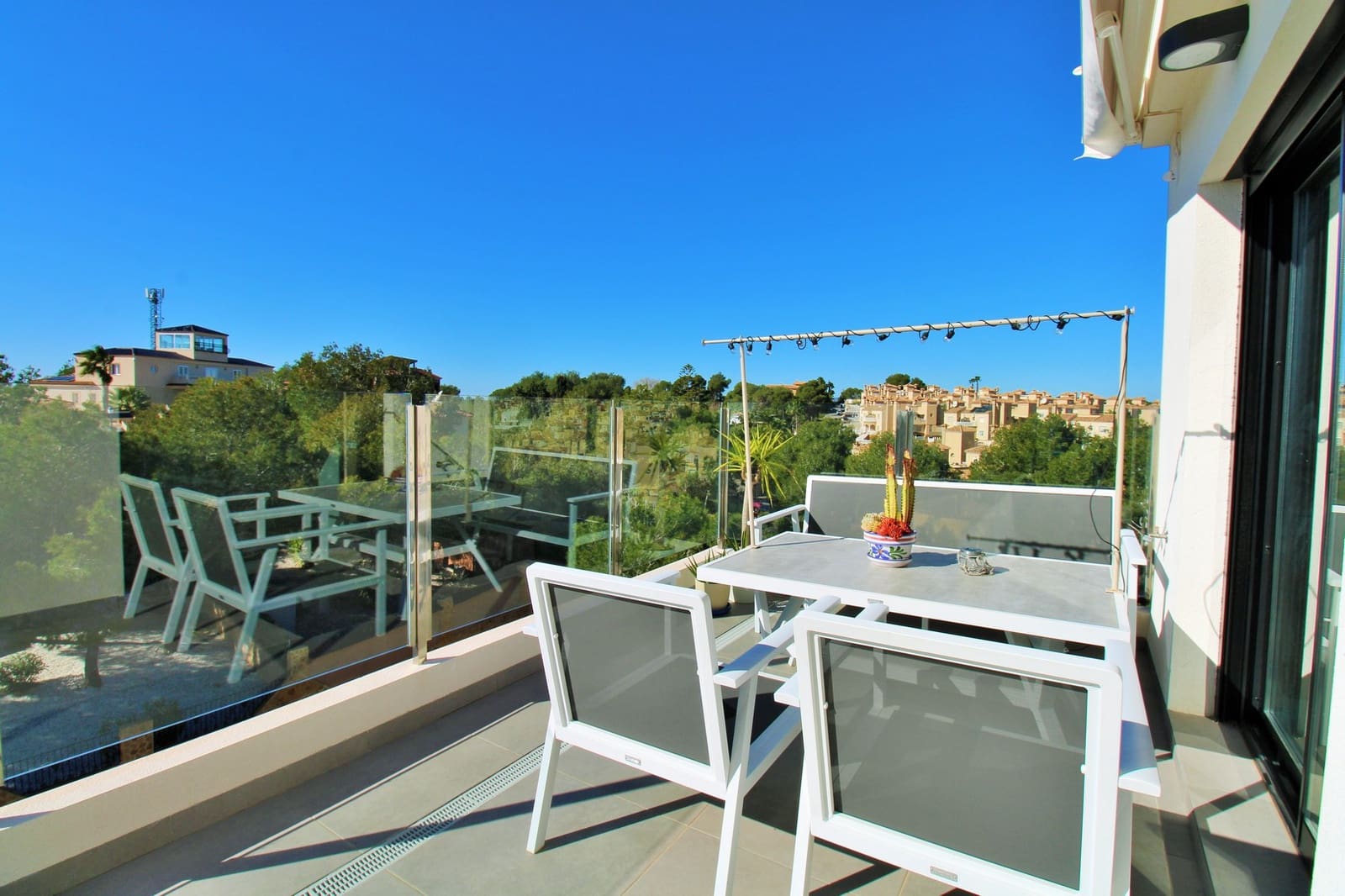 2 bedroom Apartment for sale in Villamartin with pool - € 299,000 (Ref: 9614592)