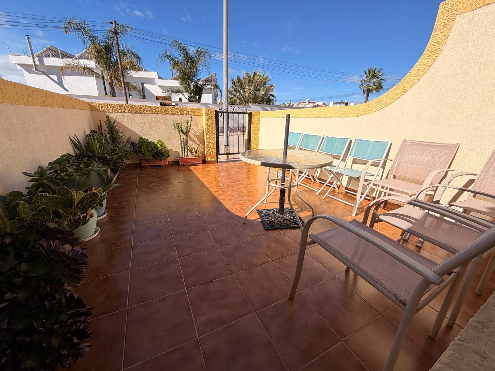 3 soveværelse Byhus til salg i Playa Flamenca med swimmingpool garage - € 177.000 (Ref: 9614594)