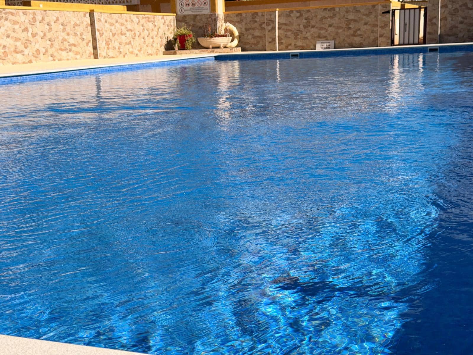 3 soveværelse Byhus til salg i Playa Flamenca med swimmingpool garage - € 177.000 (Ref: 9614594)