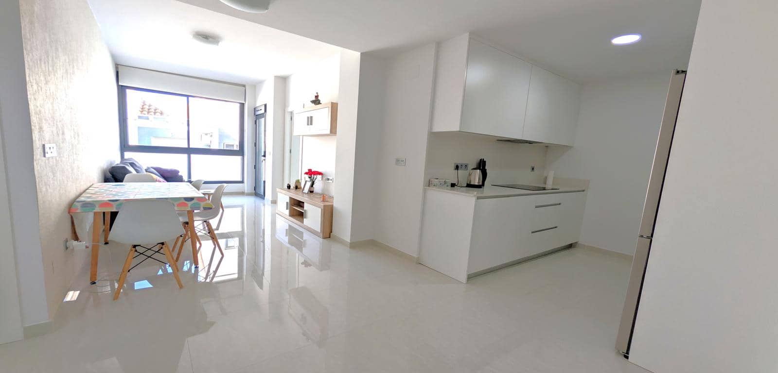 2 bedroom Apartment for sale in Torrevieja with pool - € 224,950 (Ref: 9614595)