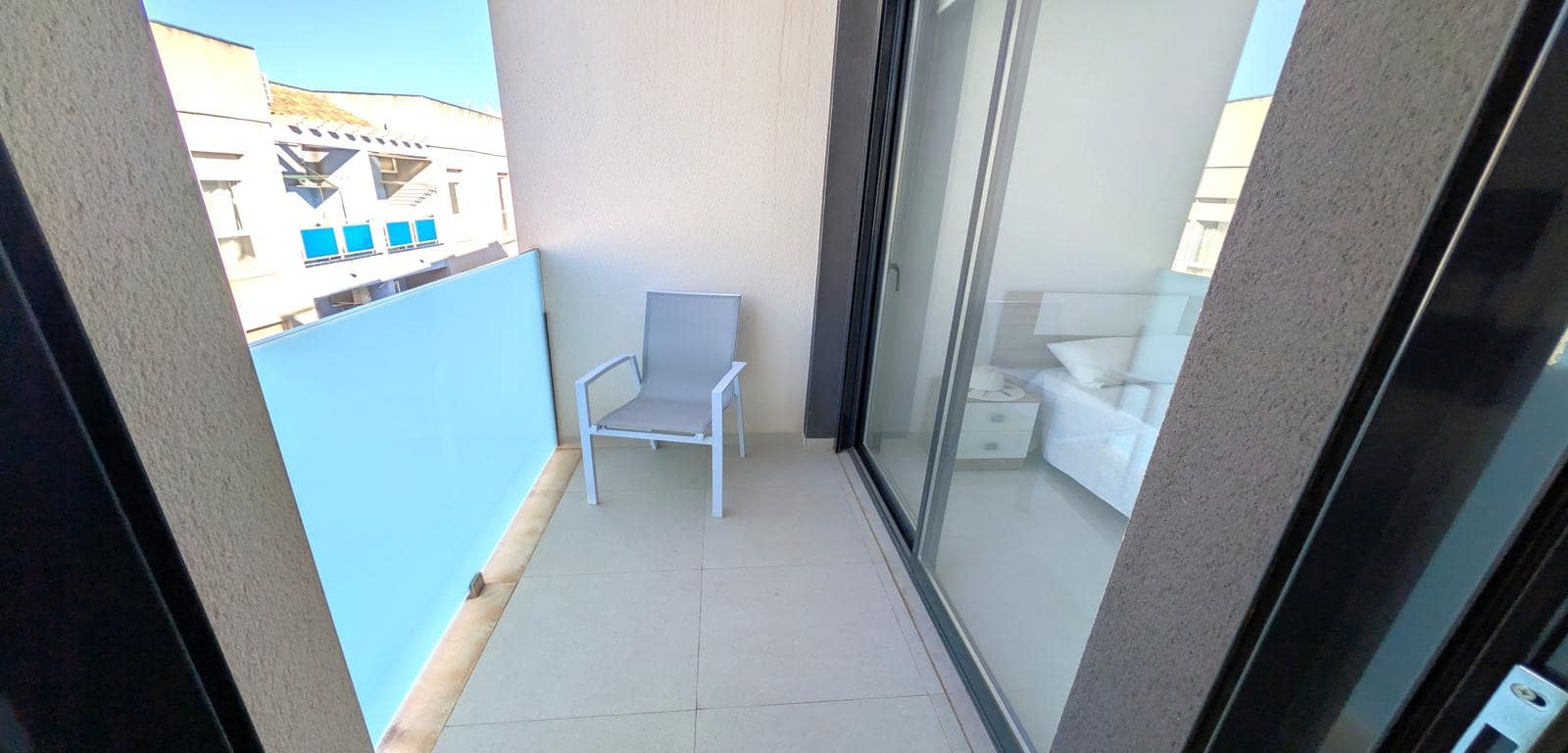 2 bedroom Apartment for sale in Torrevieja with pool - € 224,950 (Ref: 9614595)