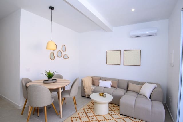 2 bedroom Bungalow for sale in Torrevieja - € 149,000 (Ref: 9618129)