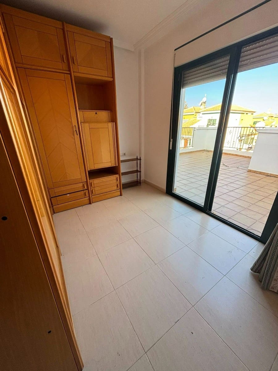 Chalet de 3 habitaciones en Almoradí en venta con piscina - 185.000 € (Ref: 9620619)