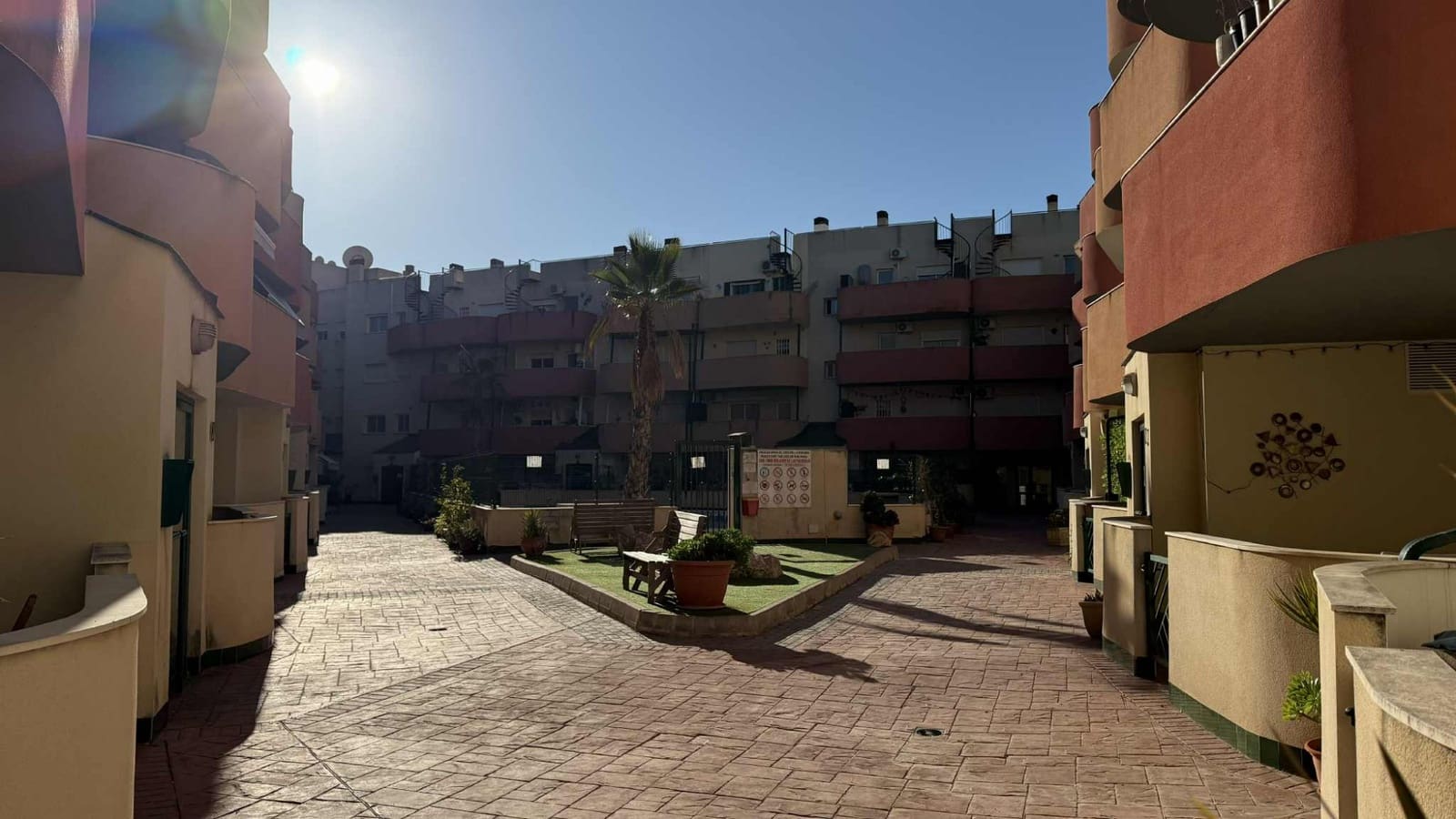 2 bedroom Apartment for sale in Almoradi with pool - € 95,000 (Ref: 9620620)