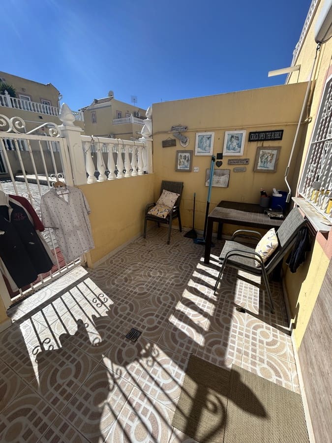 3 soverom Hus til salgs i Villamartin med svømmebasseng - € 199 995 (Ref: 9622055)