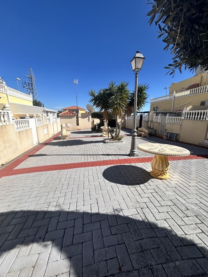 3 soverom Hus til salgs i Villamartin med svømmebasseng - € 199 995 (Ref: 9622055)