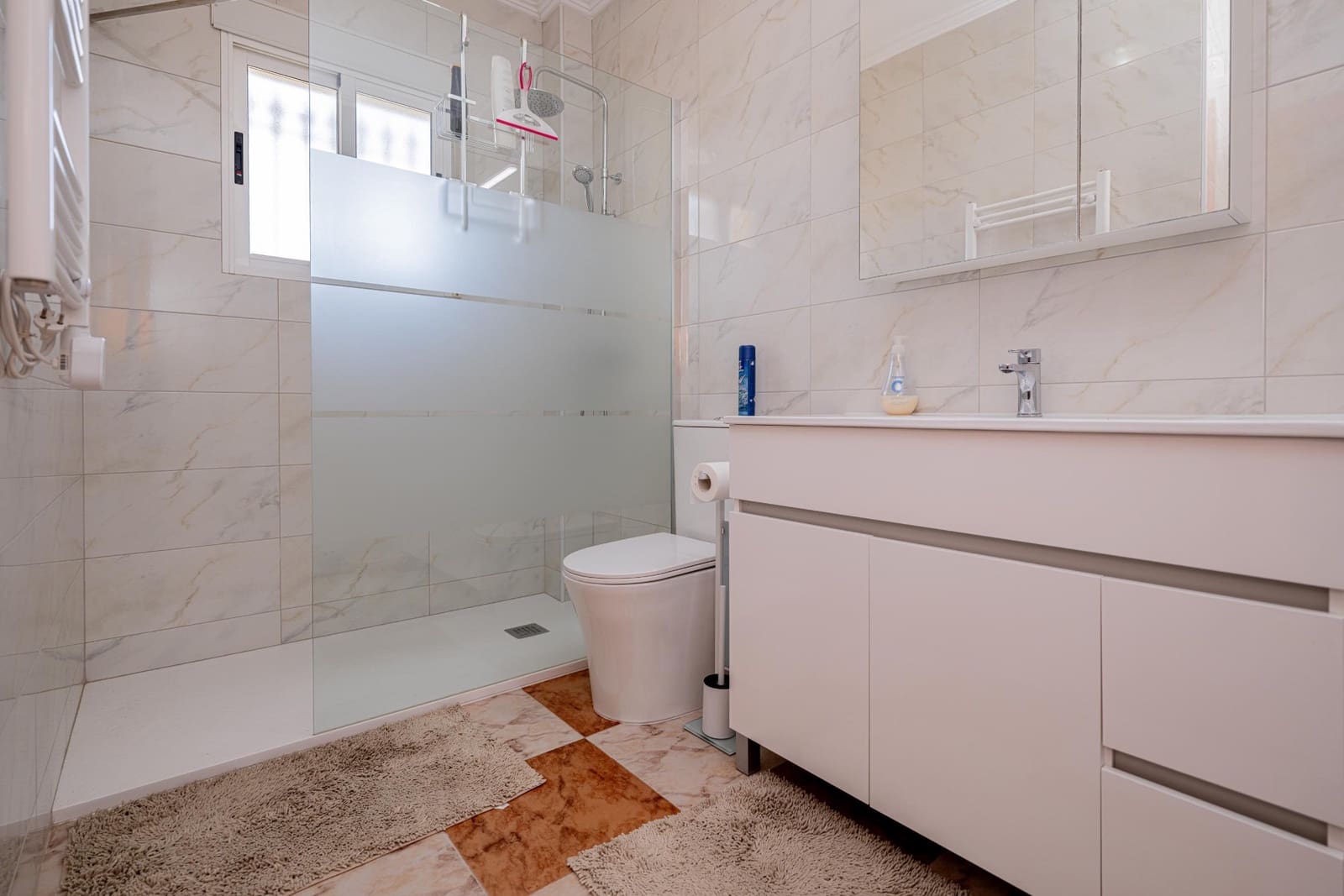 2 soveværelse Byhus til salg i La Zenia med swimmingpool - € 239.000 (Ref: 9628321)