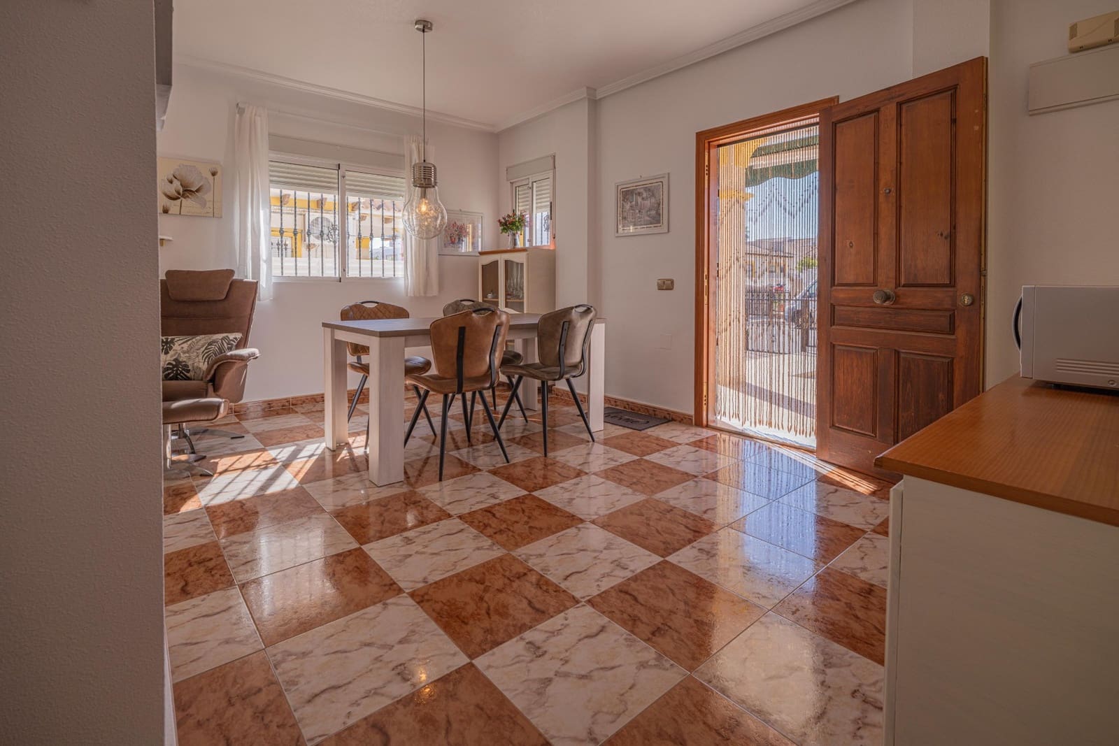 2 soveværelse Byhus til salg i La Zenia med swimmingpool - € 239.000 (Ref: 9628321)