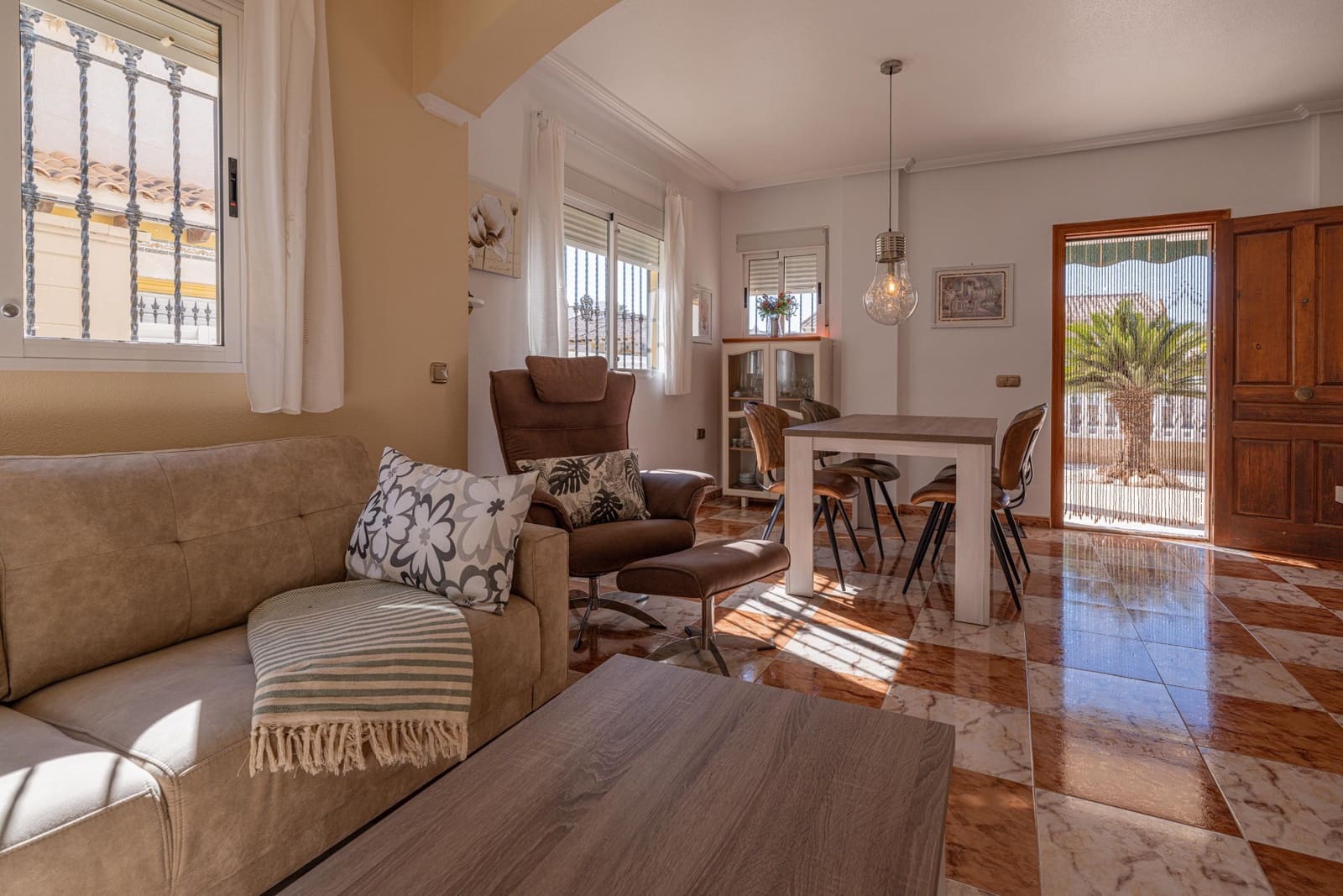 2 soveværelse Byhus til salg i La Zenia med swimmingpool - € 239.000 (Ref: 9628321)