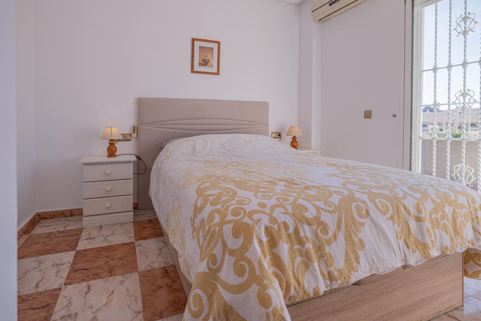 2 soveværelse Byhus til salg i La Zenia med swimmingpool - € 239.000 (Ref: 9628321)