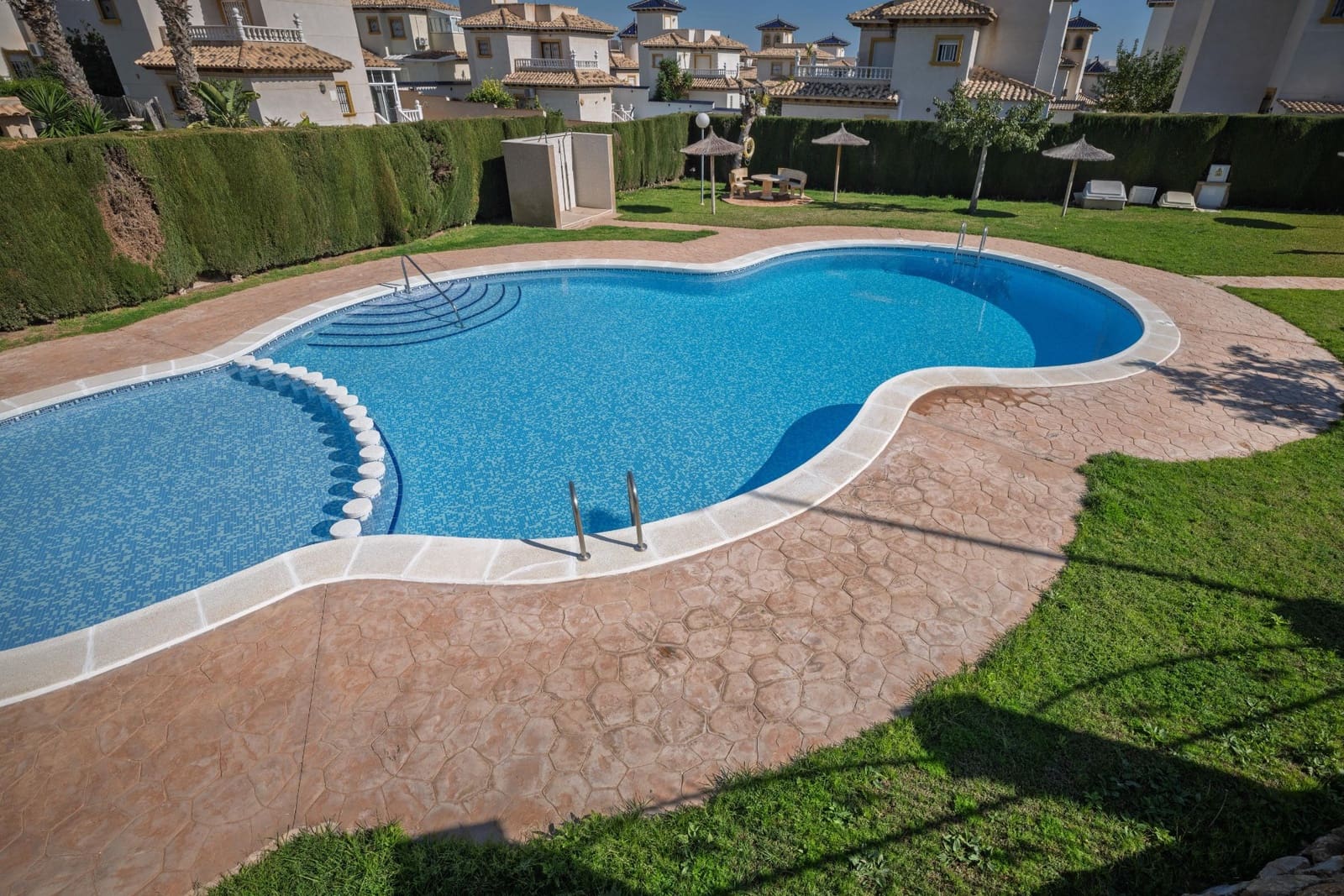 2 soveværelse Byhus til salg i La Zenia med swimmingpool - € 239.000 (Ref: 9628321)