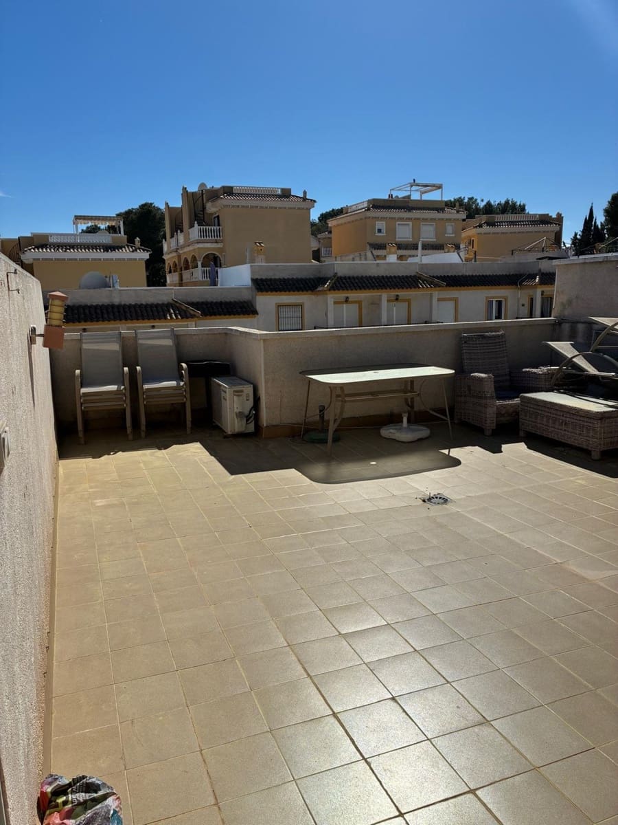 2 bedroom Apartment for sale in Algorfa with pool - € 120,000 (Ref: 9638058)