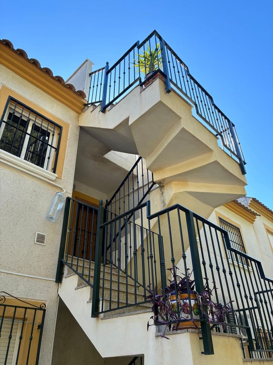 2 bedroom Apartment for sale in Algorfa with pool - € 120,000 (Ref: 9638058)