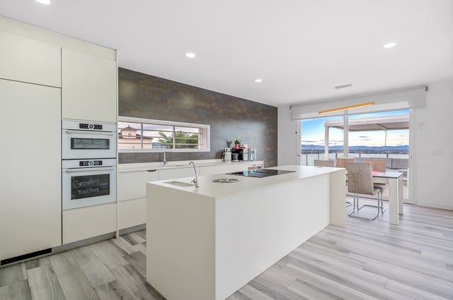 4 Zimmer Villa zu verkaufen in Algorfa mit Pool - 949.950 € (Ref: 9638063)