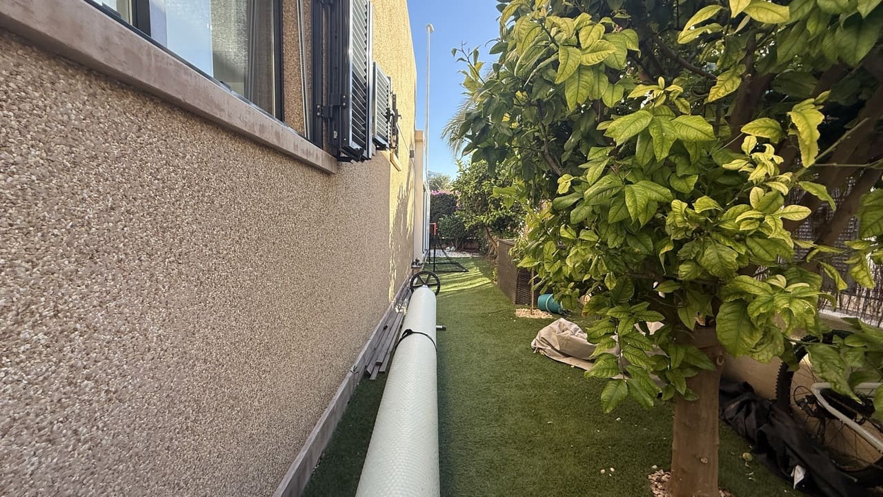 3 soveværelse Villa til salg i La Zenia med swimmingpool - € 499.999 (Ref: 9639776)