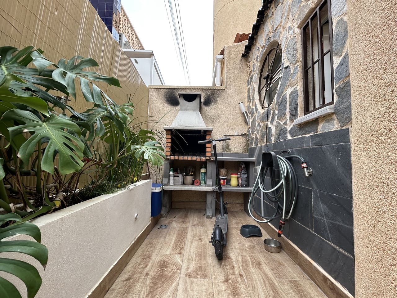 2 quarto Casa em Banda para venda em Torrevieja com piscina - 189 900 € (Ref: 9645627)