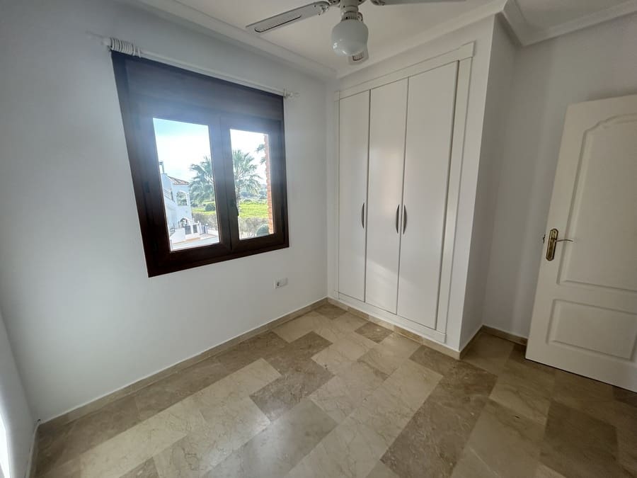 2 makuuhuone Huoneisto myytävänä paikassa Villamartin mukana uima-altaan - 179 995 € (Ref: 9645629)