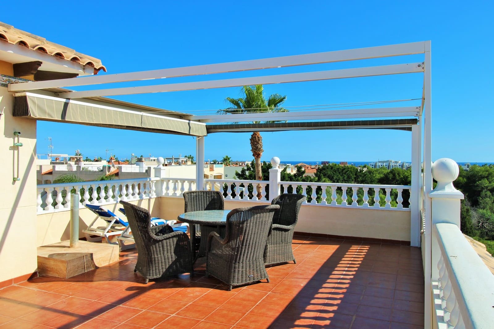 4 camera da letto Villa in vendita in Playa Flamenca con piscina - 379.000 € (Rif: 9646787)