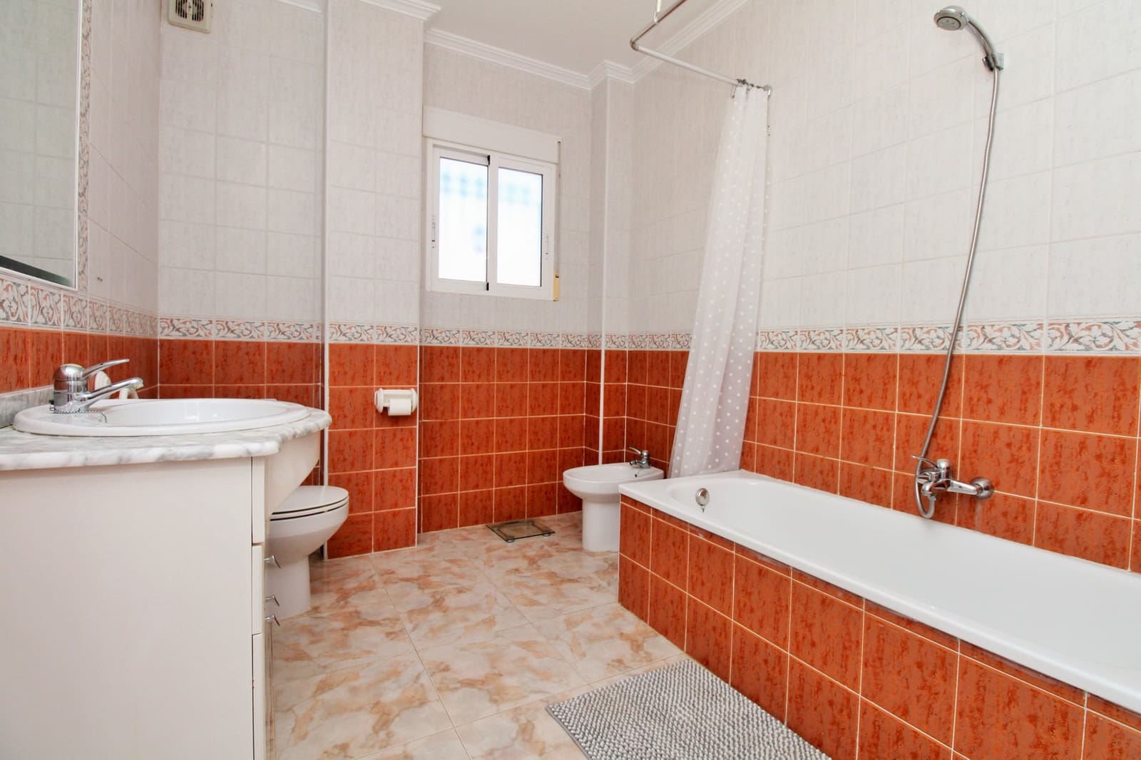 4 camera da letto Villa in vendita in Playa Flamenca con piscina - 379.000 € (Rif: 9646787)