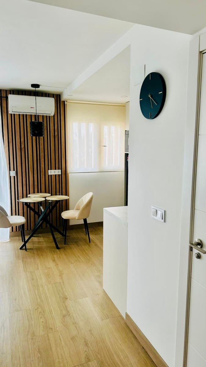 Apartamento para venda em Torrevieja - 115 000 € (Ref: 9650880)