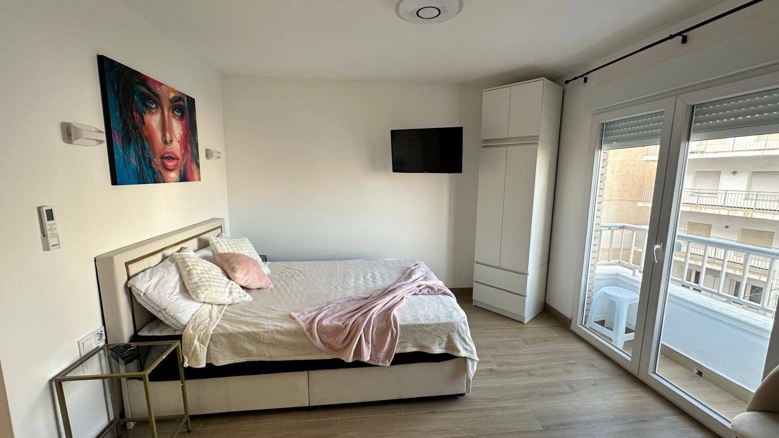 Apartamento para venda em Torrevieja - 115 000 € (Ref: 9650880)