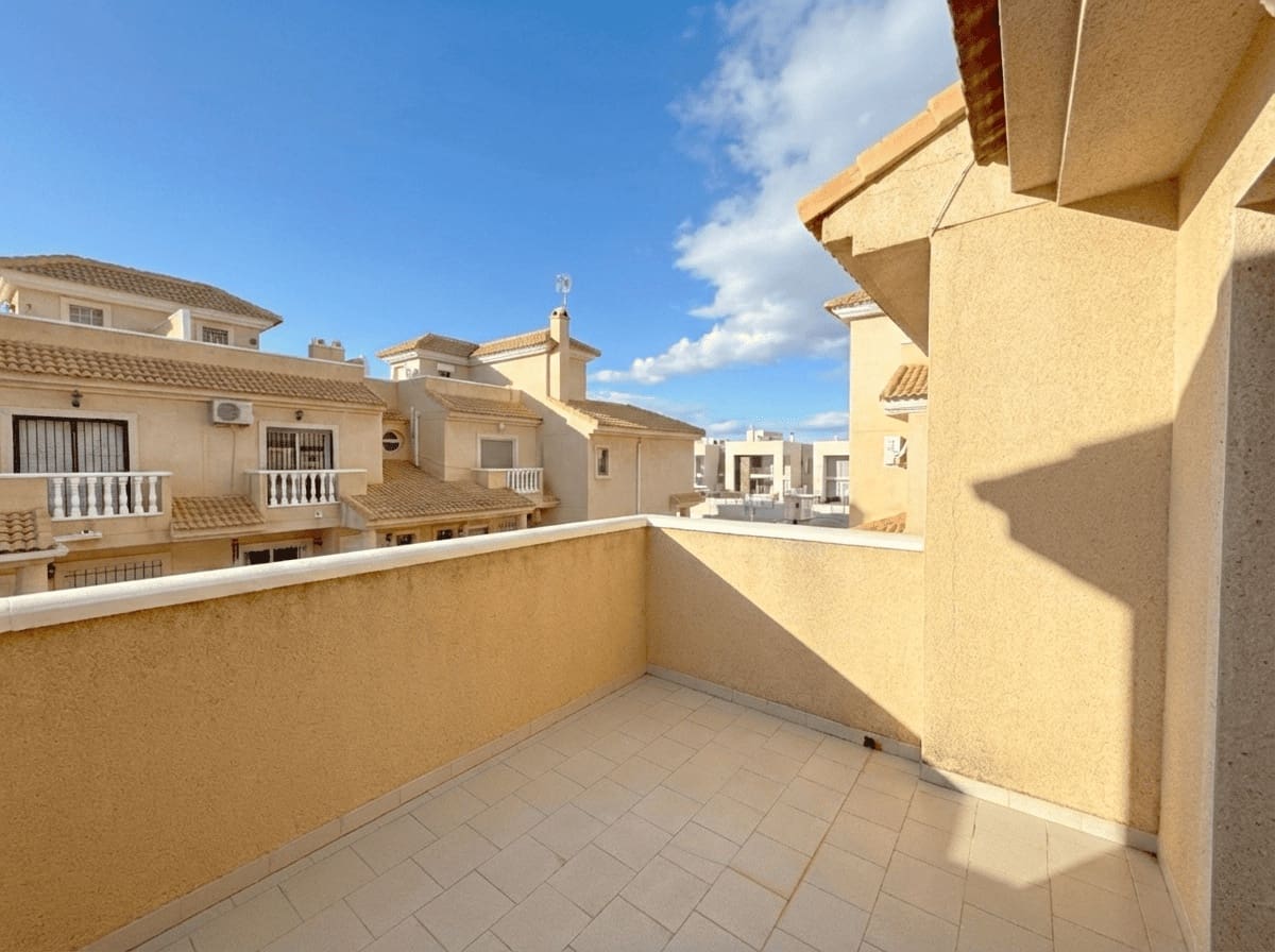 2 soveværelse Byhus til salg i La Zenia med swimmingpool - € 249.950 (Ref: 9650881)