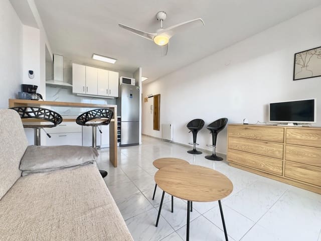 Apartment zu verkaufen in Torrevieja mit Pool - 119.900 € (Ref: 9653045)