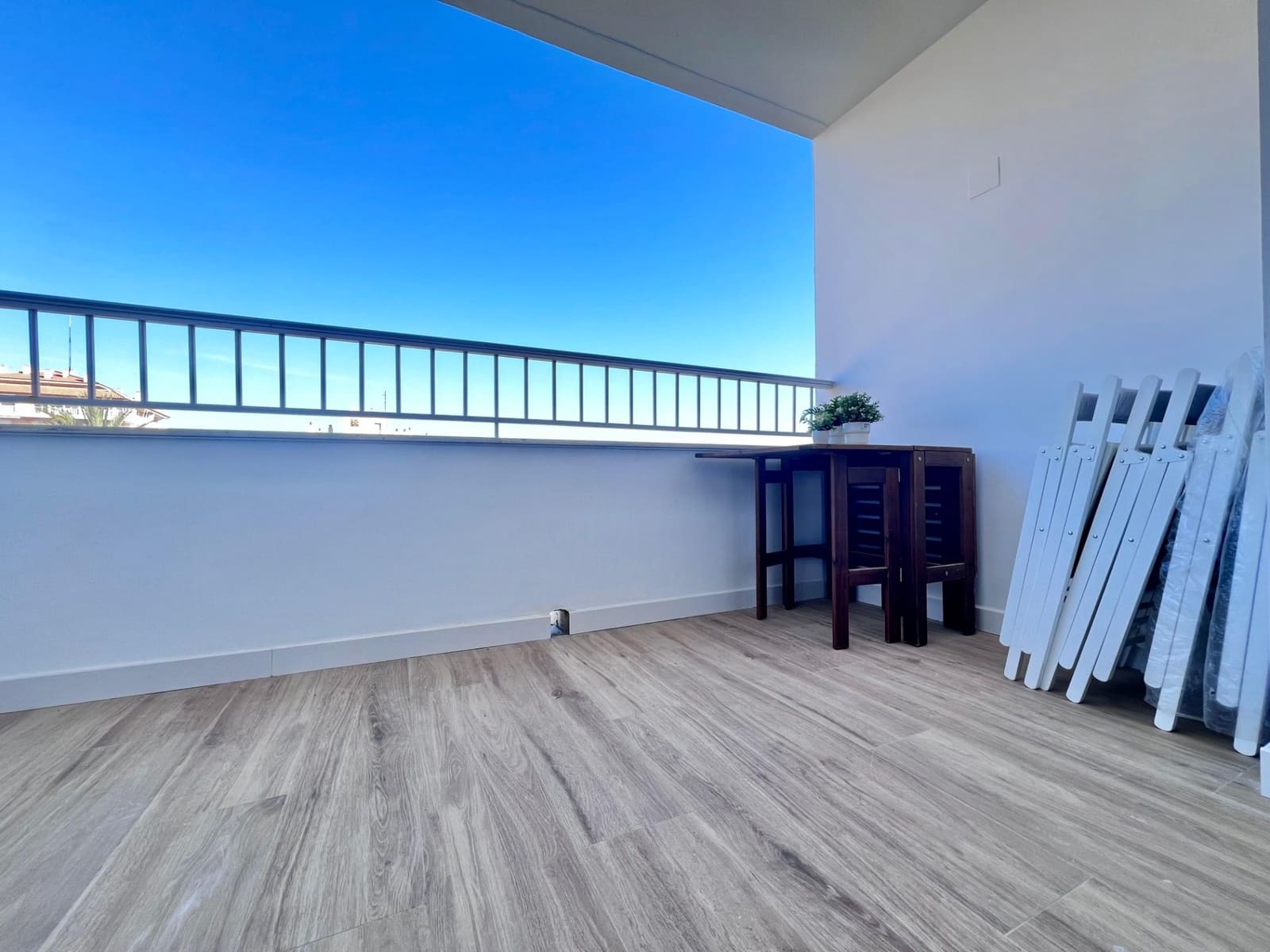 3 sypialnia Apartament na sprzedaż w Torrevieja z basenem garażem - 319 700 € (Ref: 9653048)