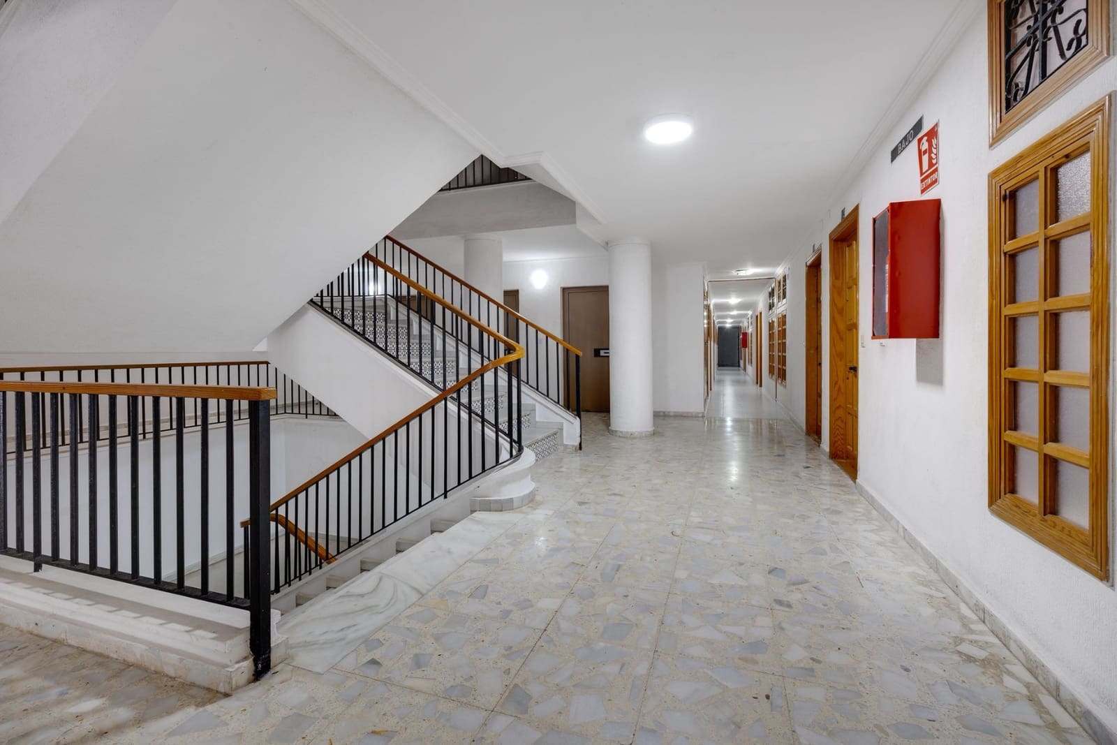 Apartment zu verkaufen in Torrevieja mit Pool - 117.000 € (Ref: 9654232)