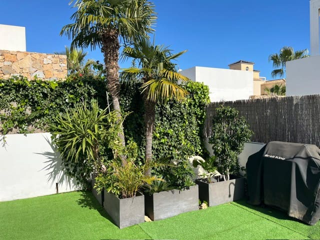 Chalet de 3 habitaciones en Orihuela Costa en venta con piscina - 360.000 € (Ref: 9660614)