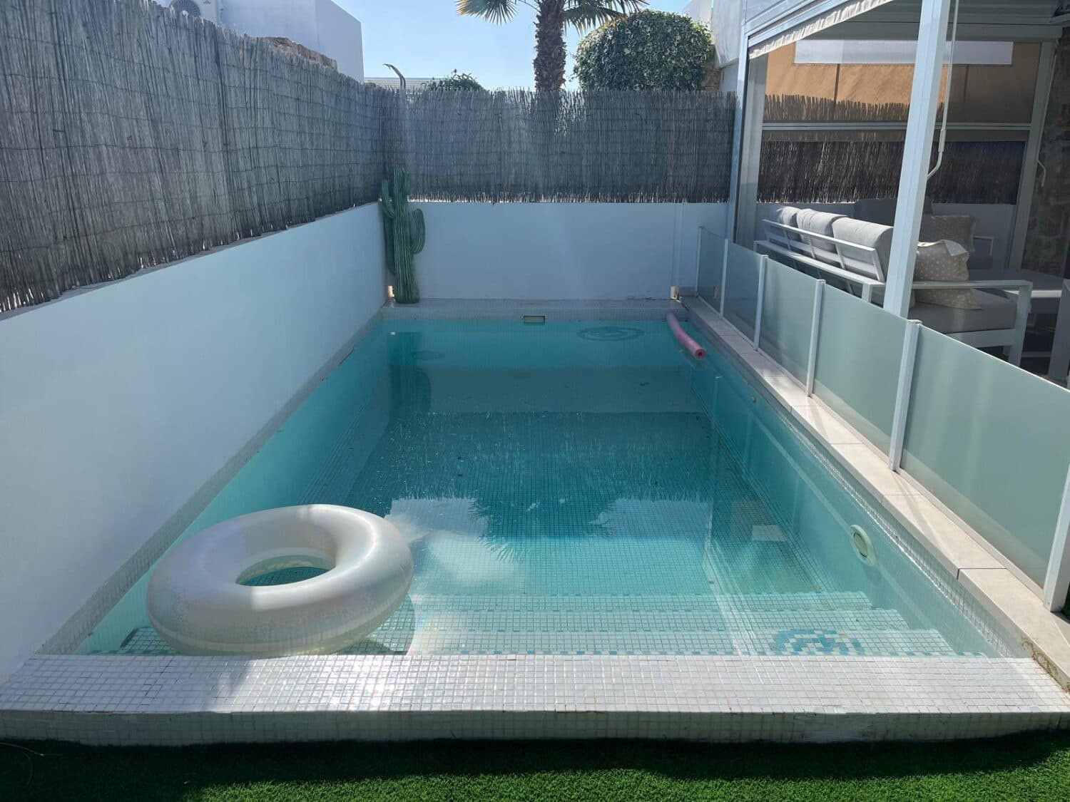 Chalet de 3 habitaciones en Orihuela Costa en venta con piscina - 360.000 € (Ref: 9660614)