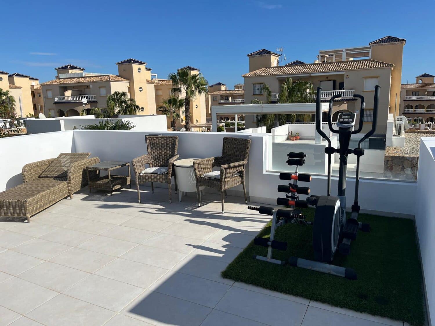 Chalet de 3 habitaciones en Orihuela Costa en venta con piscina - 360.000 € (Ref: 9660614)