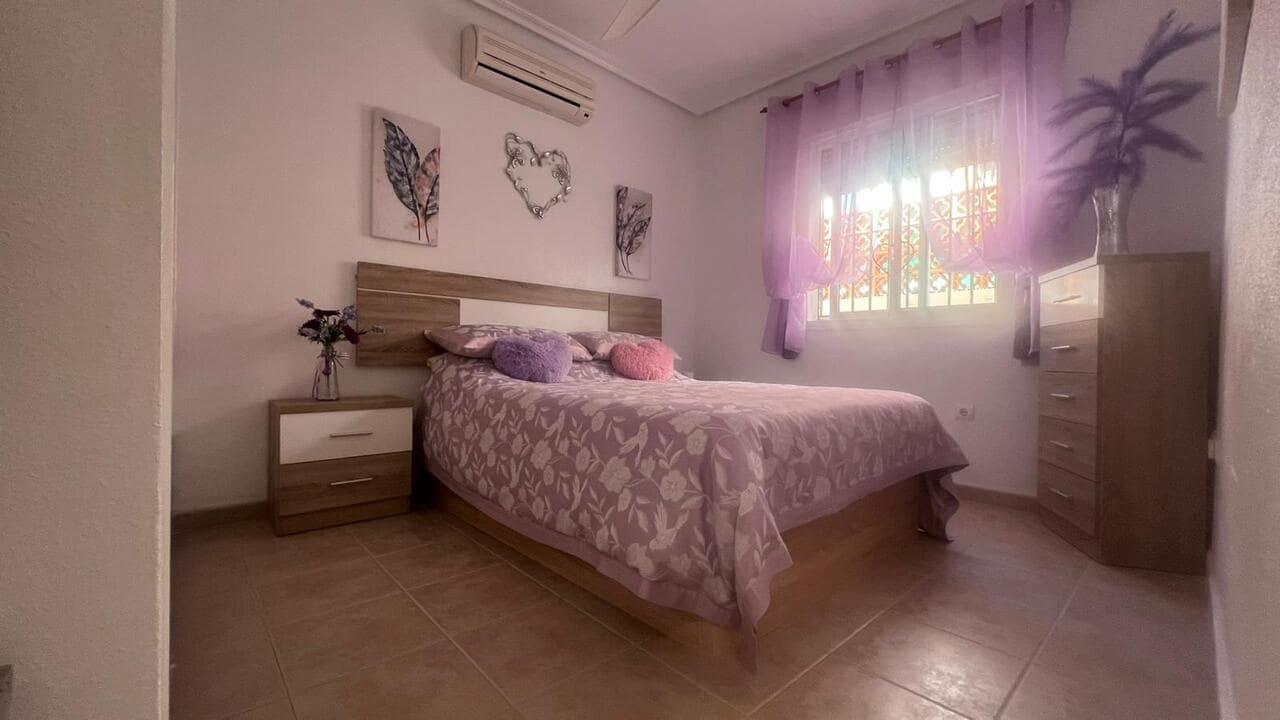 Bungalow de 3 habitaciones en Vistabella en venta con piscina - 239.900 € (Ref: 9698766)