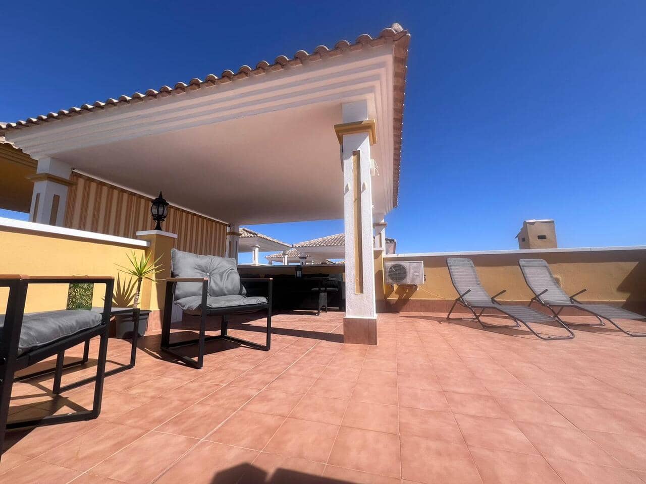 Bungalow de 3 habitaciones en Vistabella en venta con piscina - 239.900 € (Ref: 9698766)