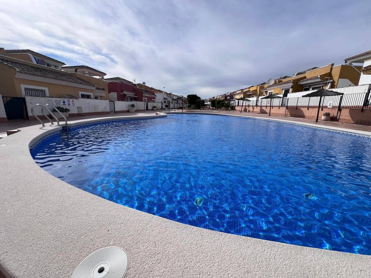 Bungalow de 3 habitaciones en Vistabella en venta con piscina - 239.900 € (Ref: 9698766)