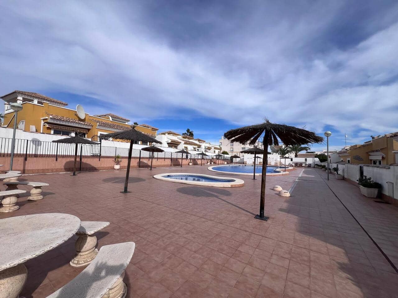 Bungalow de 3 habitaciones en Vistabella en venta con piscina - 239.900 € (Ref: 9698766)