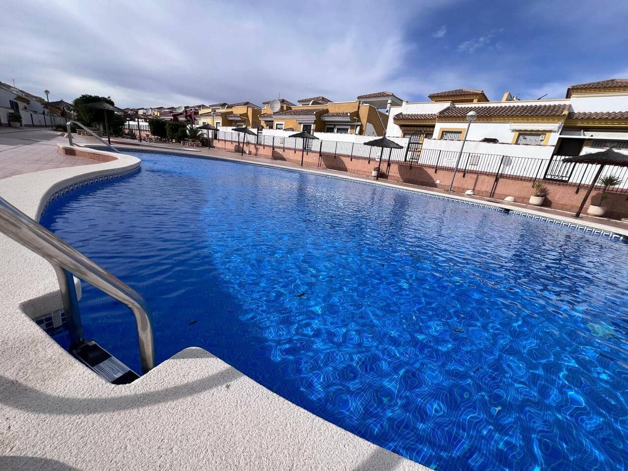 Bungalow de 3 habitaciones en Vistabella en venta con piscina - 239.900 € (Ref: 9698766)