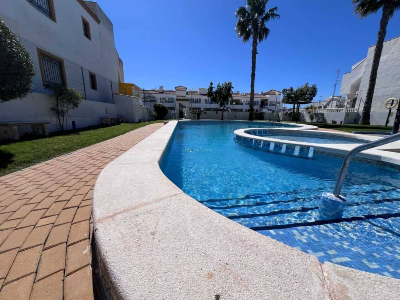 2 bedroom Apartment for sale in Vistabella with pool - € 129,000 (Ref: 9699287)