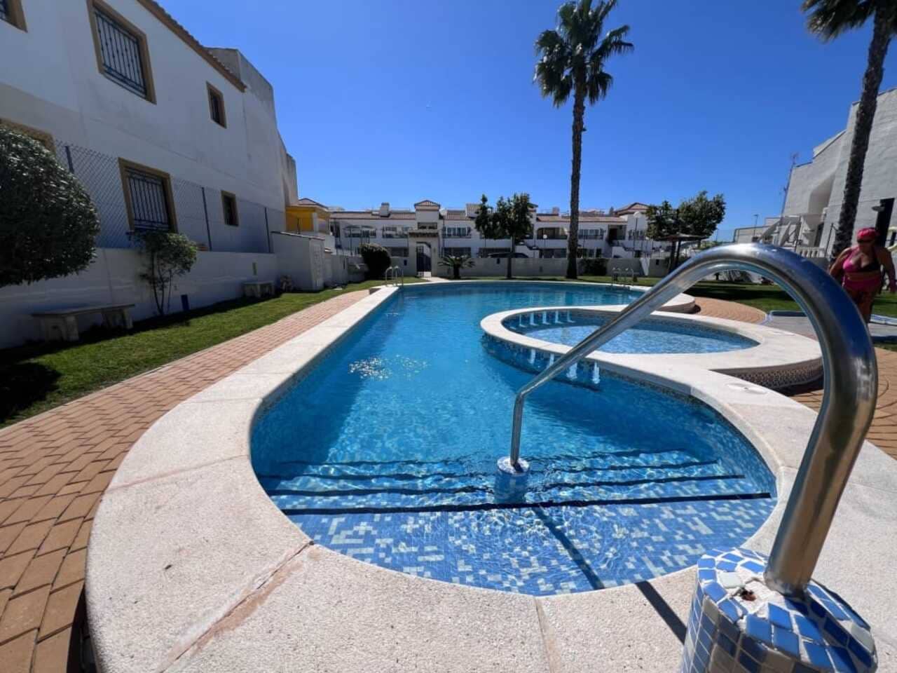 2 bedroom Apartment for sale in Vistabella with pool - € 129,000 (Ref: 9699287)