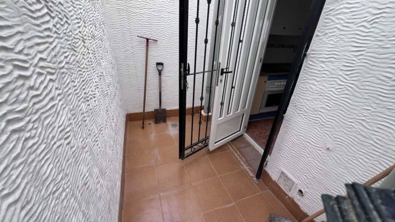 2 bedroom Apartment for sale in Vistabella with pool - € 129,000 (Ref: 9699287)