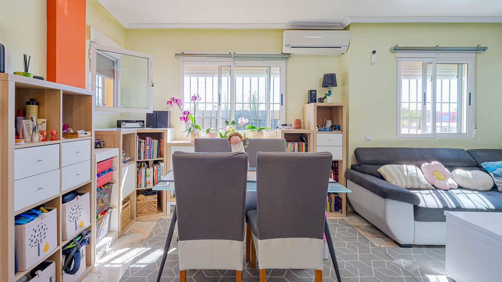 2 soveværelse Semi-Rækkehus til salg i Orihuela Costa med swimmingpool - € 269.000 (Ref: 9699847)