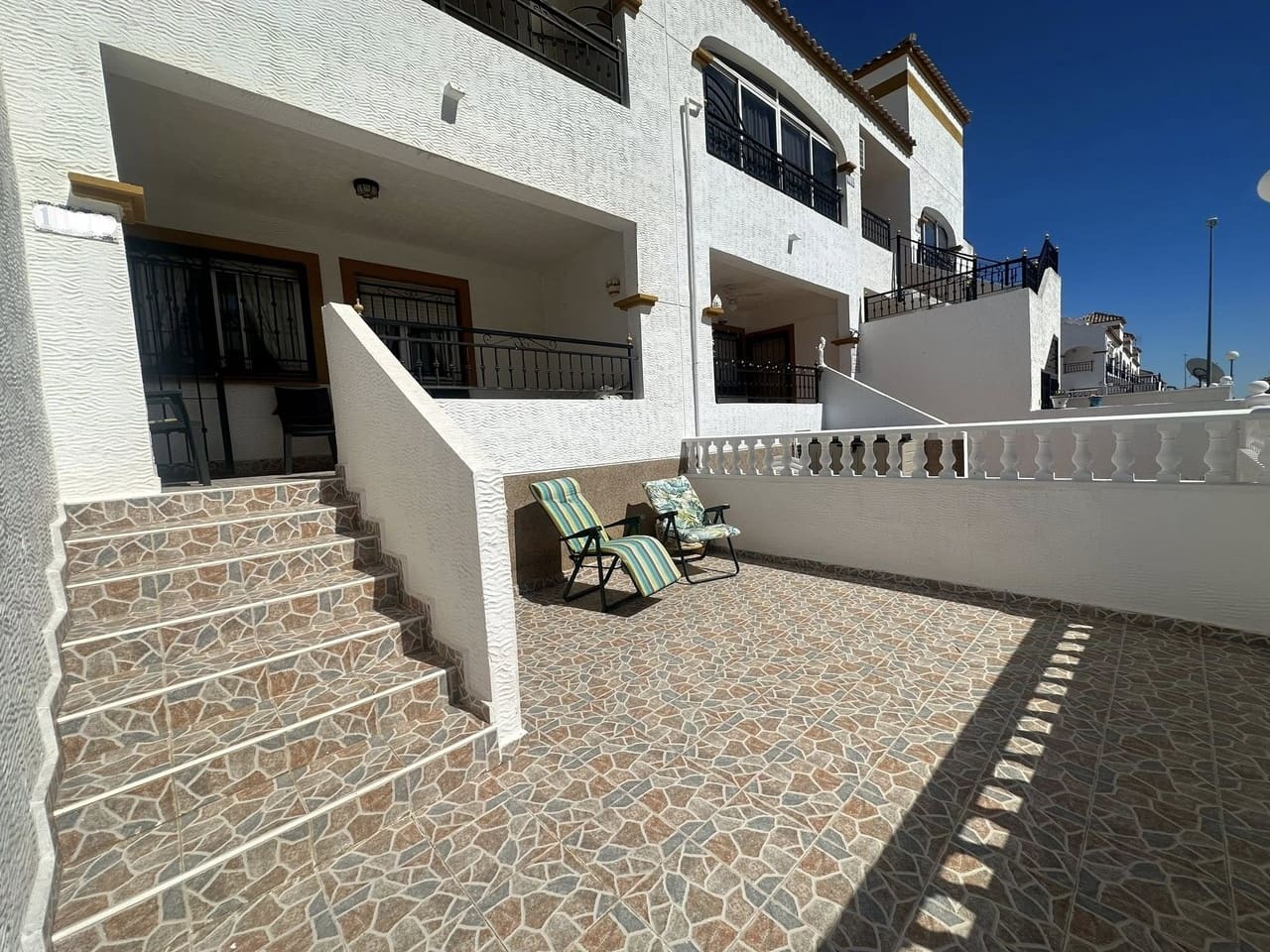 2 bedroom Apartment for sale in Entre Naranjos with pool - € 120,000 (Ref: 9708181)