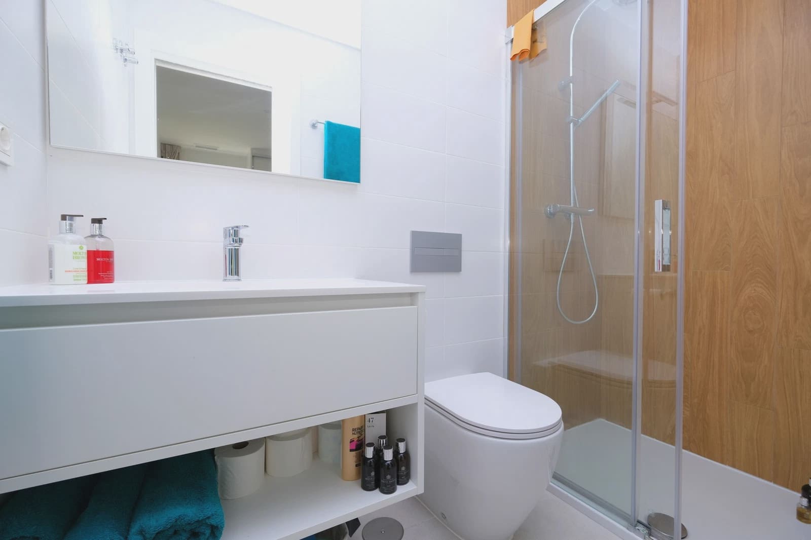 2 bedroom Apartment for sale in Playa Flamenca with pool - € 249,995 (Ref: 9720739)