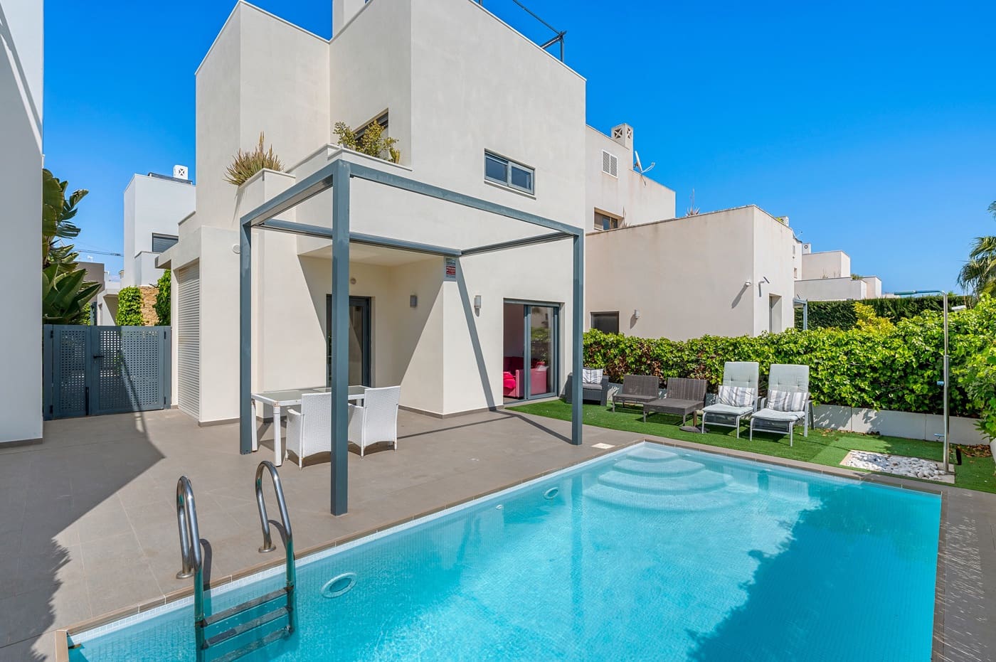 2 chambre Villa/Maison à vendre à Ciudad Quesada avec piscine - 379 000 € (Ref: 9720747)