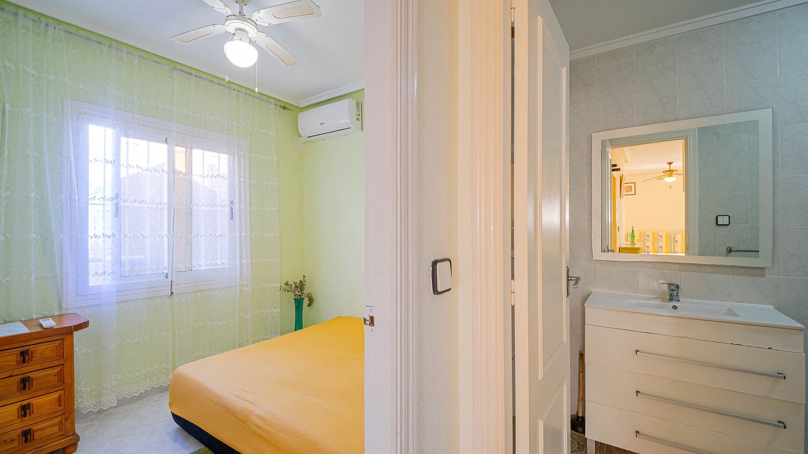 2 bedroom Apartment for sale in Orihuela Costa with pool - € 165,000 (Ref: 9723883)