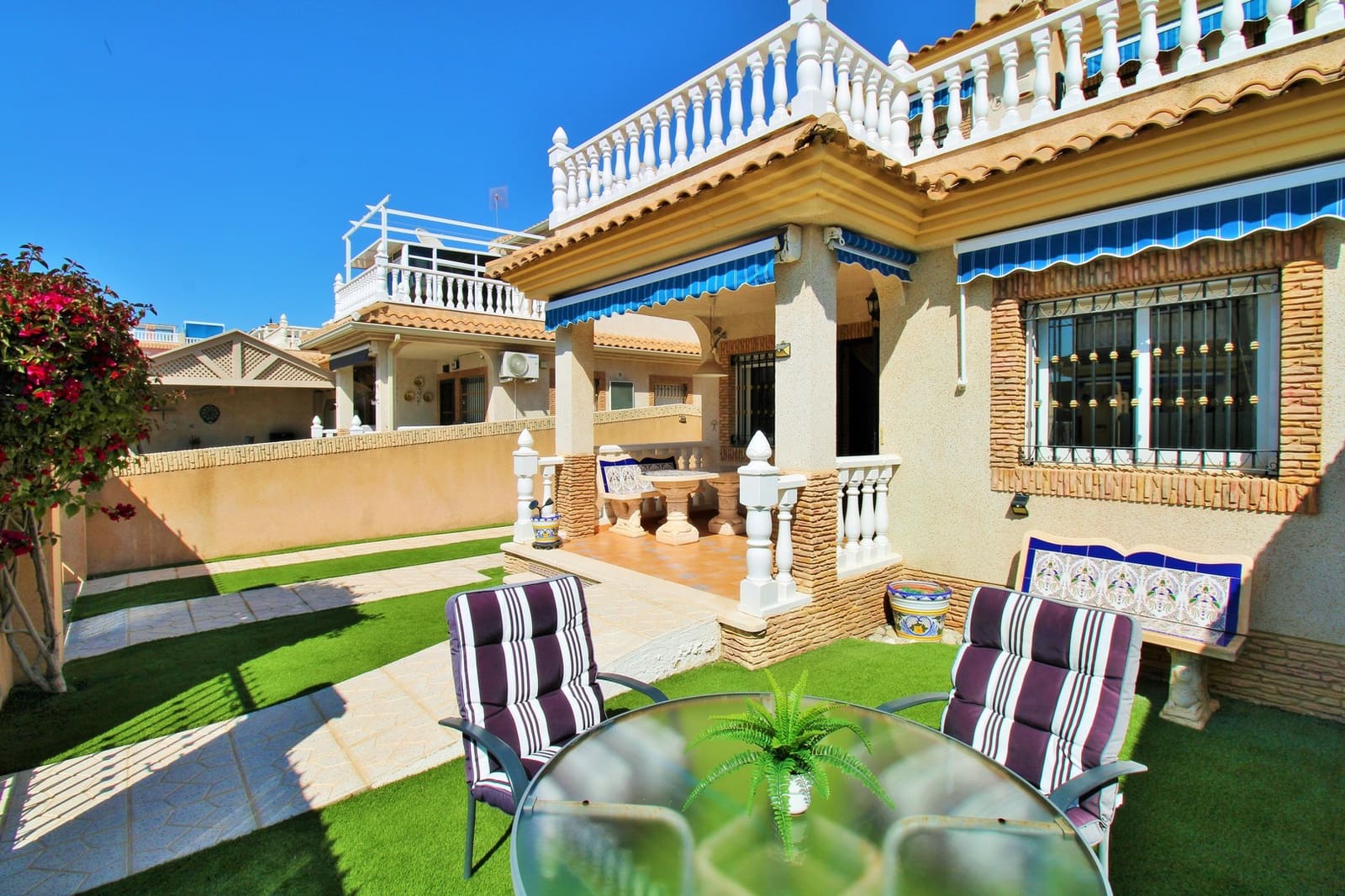 3 slaapkamer Huis te koop in Playa Flamenca met zwembad - € 249.950 (Ref: 9729567)