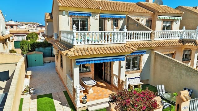 3 slaapkamer Huis te koop in Playa Flamenca, Orihuela met zwembad - € 249.950 (Ref: 9729567)