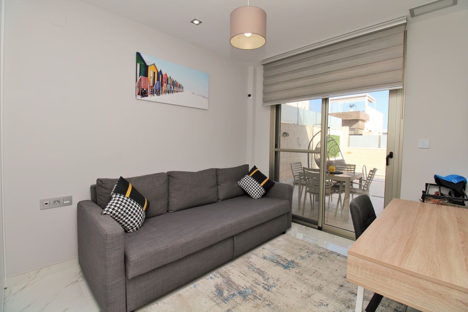 Chalet de 3 habitaciones en Villamartin en venta con piscina - 375.000 € (Ref: 9729568)